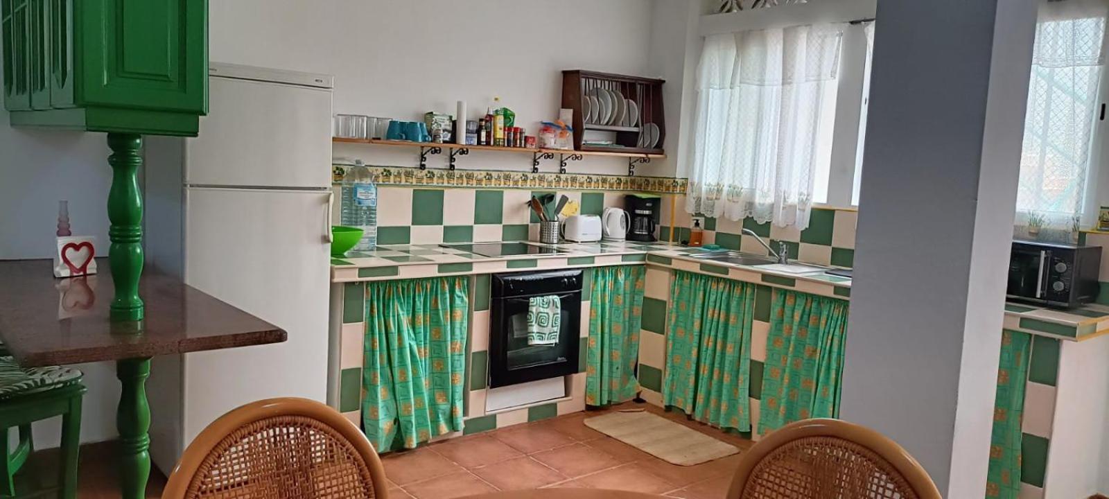 Habitacion Matrimonial En Un Bajo Bano Compartido Areas Compartidas Abades  外观 照片